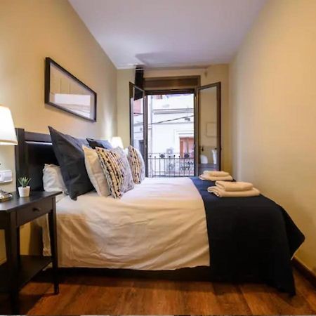 Ramblasrentals Cozy Renovated 2Br With Balcony Lift 20M Rambla - Parking - Wifi Barcelona Exterior photo