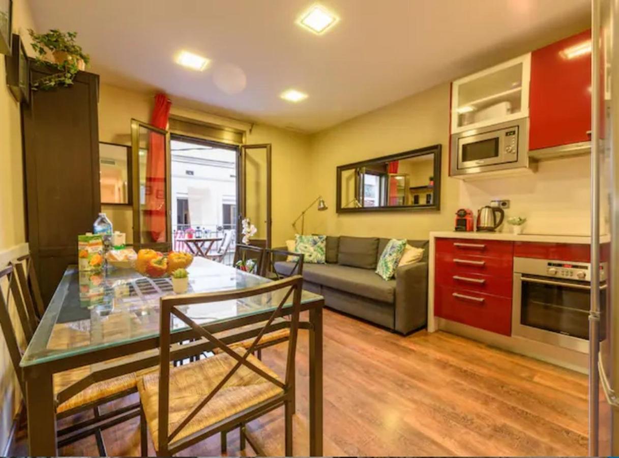 Ramblasrentals Cozy Renovated 2Br With Balcony Lift 20M Rambla - Parking - Wifi Barcelona Exterior photo