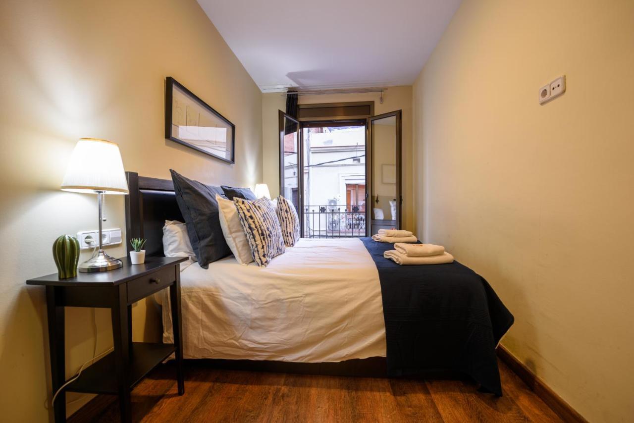 Ramblasrentals Cozy Renovated 2Br With Balcony Lift 20M Rambla - Parking - Wifi Barcelona Exterior photo